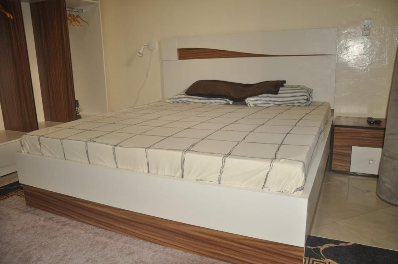 "La Coquille", Joli Loft, Moderne, Propre, Sur Et Calme Au Coeur De Saly Lejlighed Eksteriør billede