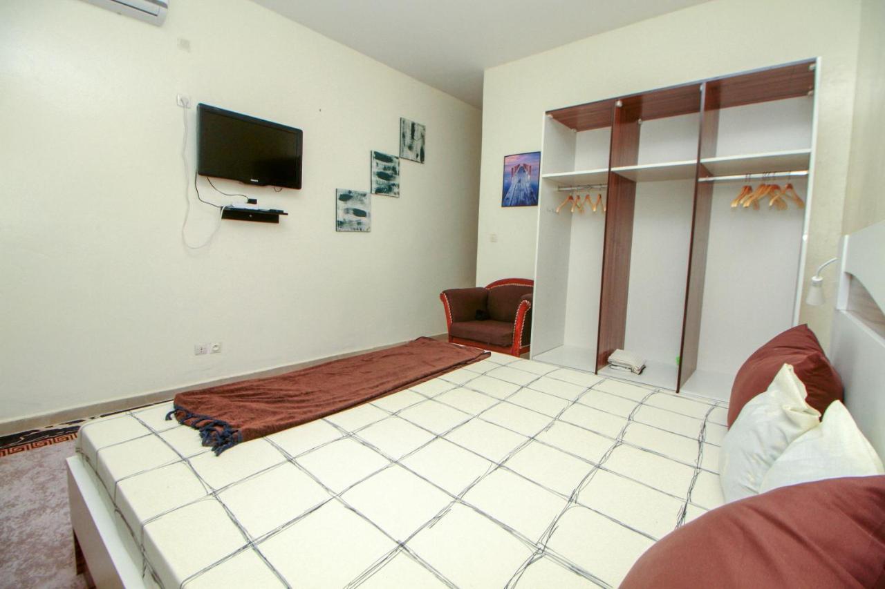 "La Coquille", Joli Loft, Moderne, Propre, Sur Et Calme Au Coeur De Saly Lejlighed Eksteriør billede